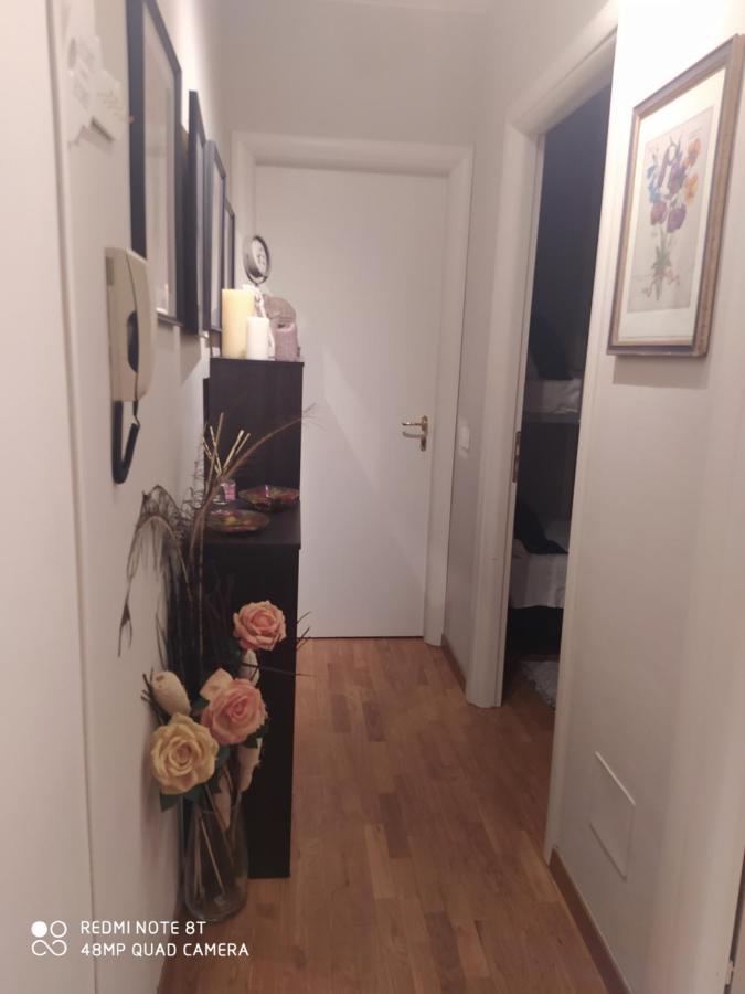 Room In Private Apartment Florenz Exterior foto